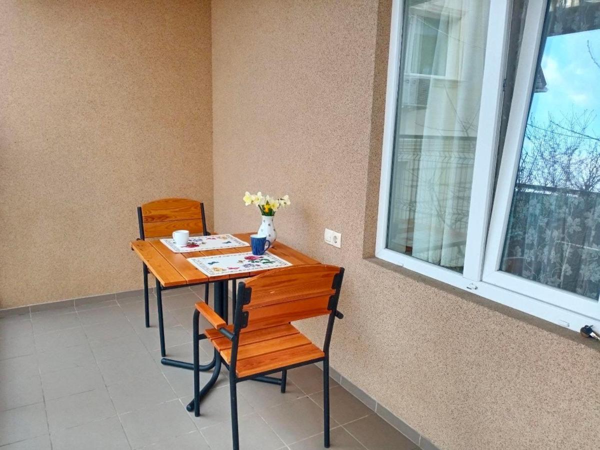 Mini-Hotel Luch Odessa Extérieur photo